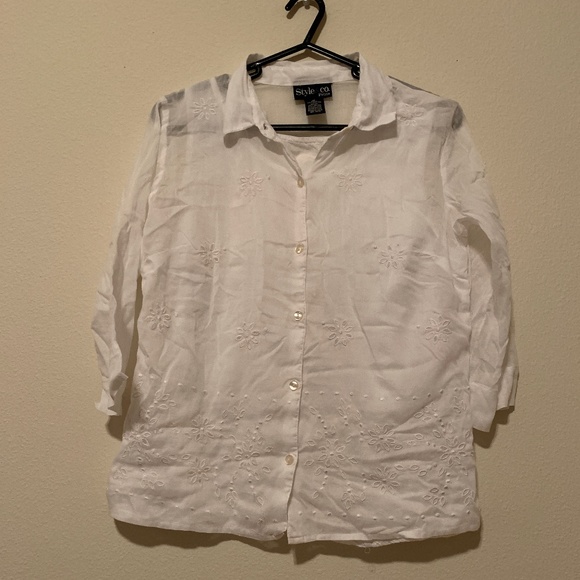 White Button-Down Shirt w/t Stitched Flowers - Picture 9 of 13